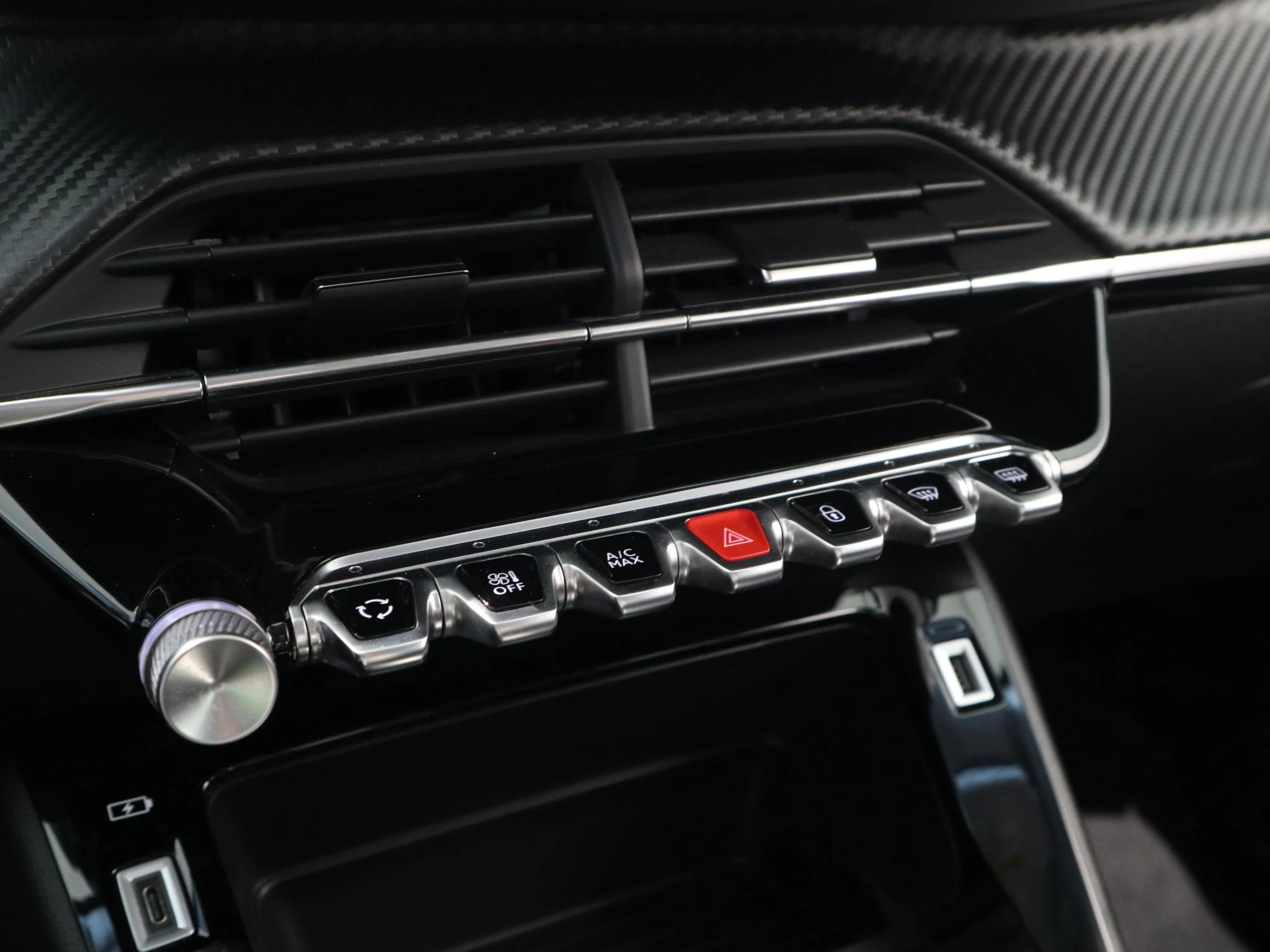 Peugeot-208-image-14