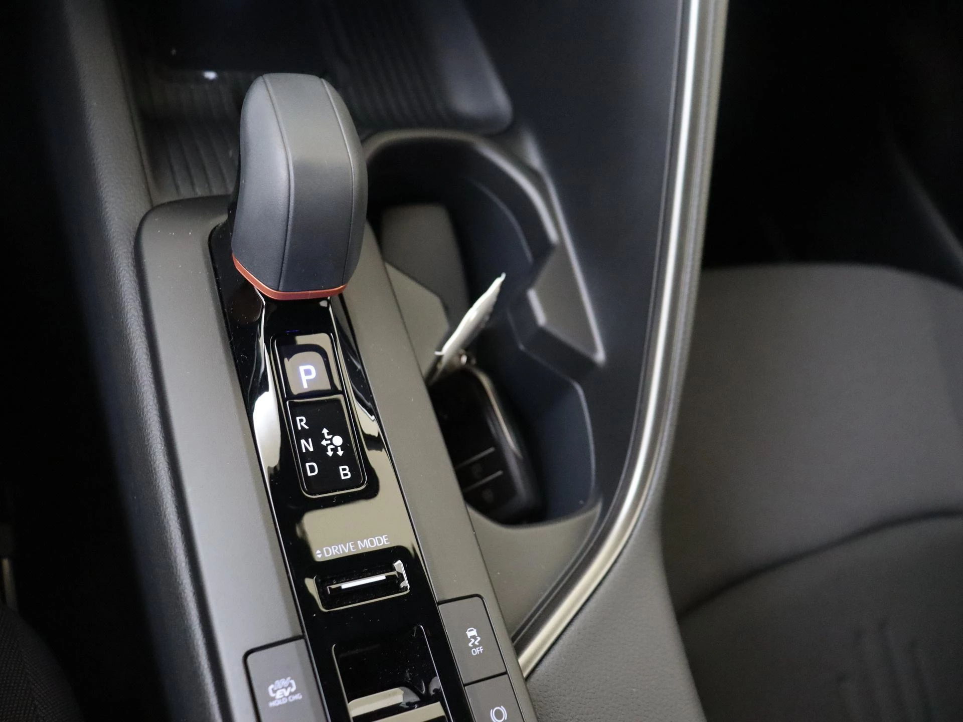 Toyota C-HR 2.0 Plug-in Hybrid 220 Business Plus