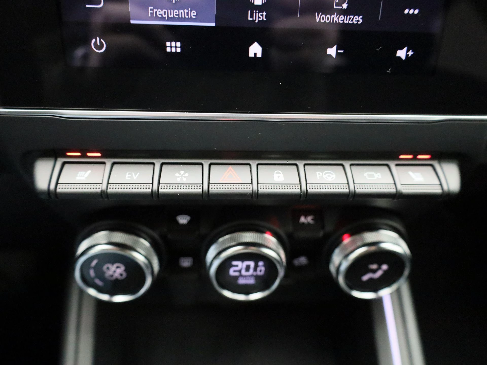 Renault-Clio-image-21