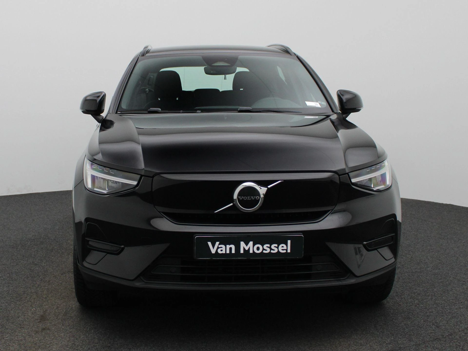 Volvo-XC40-image-2