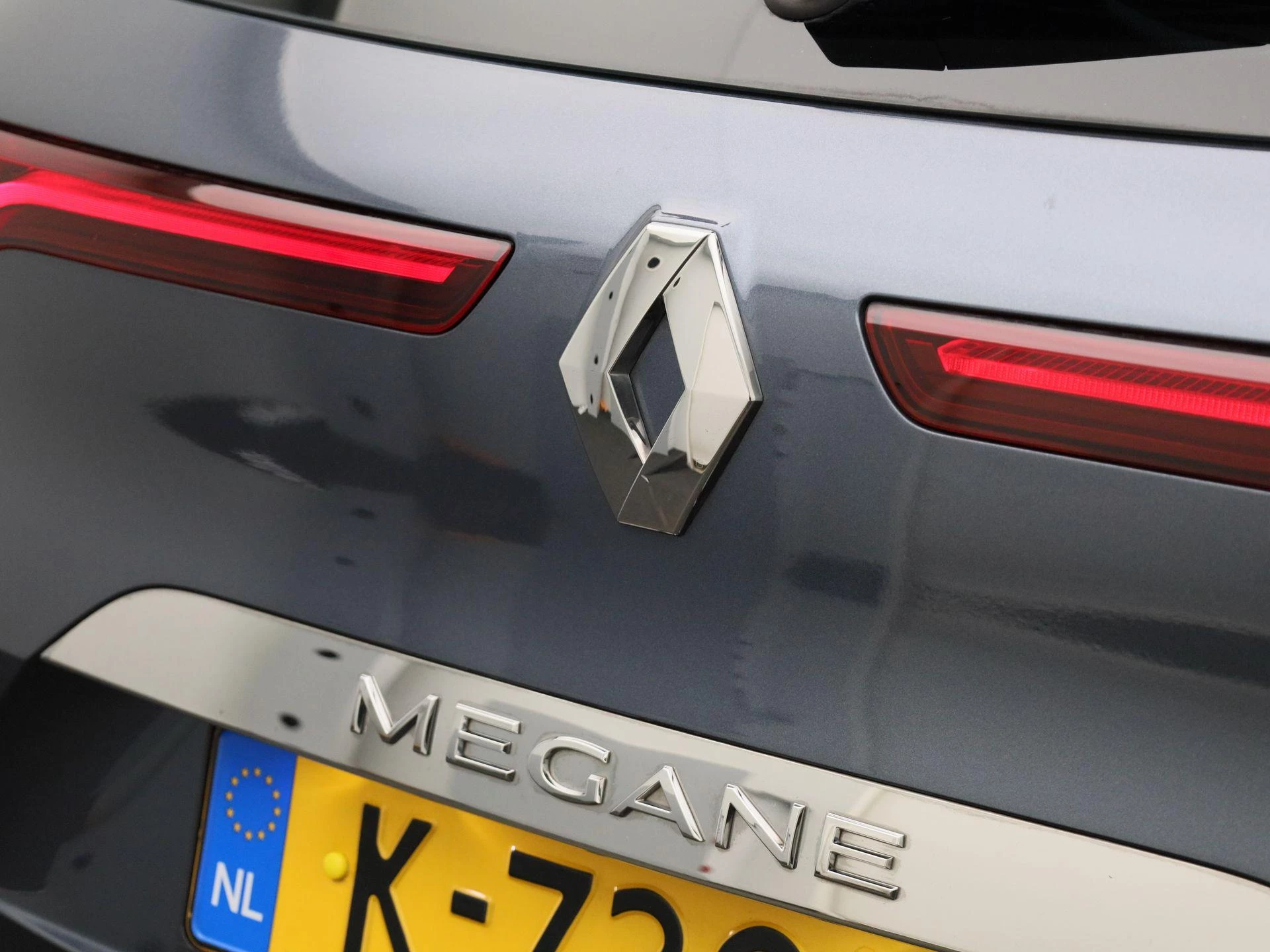 Renault-Megane E-Tech-image-37