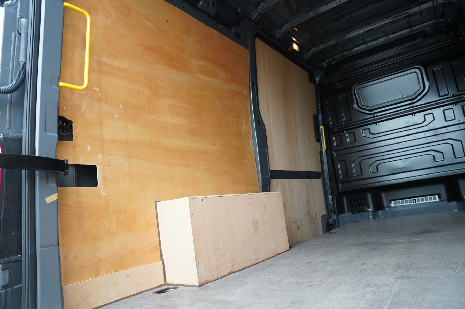 Volkswagen-Crafter-image-29