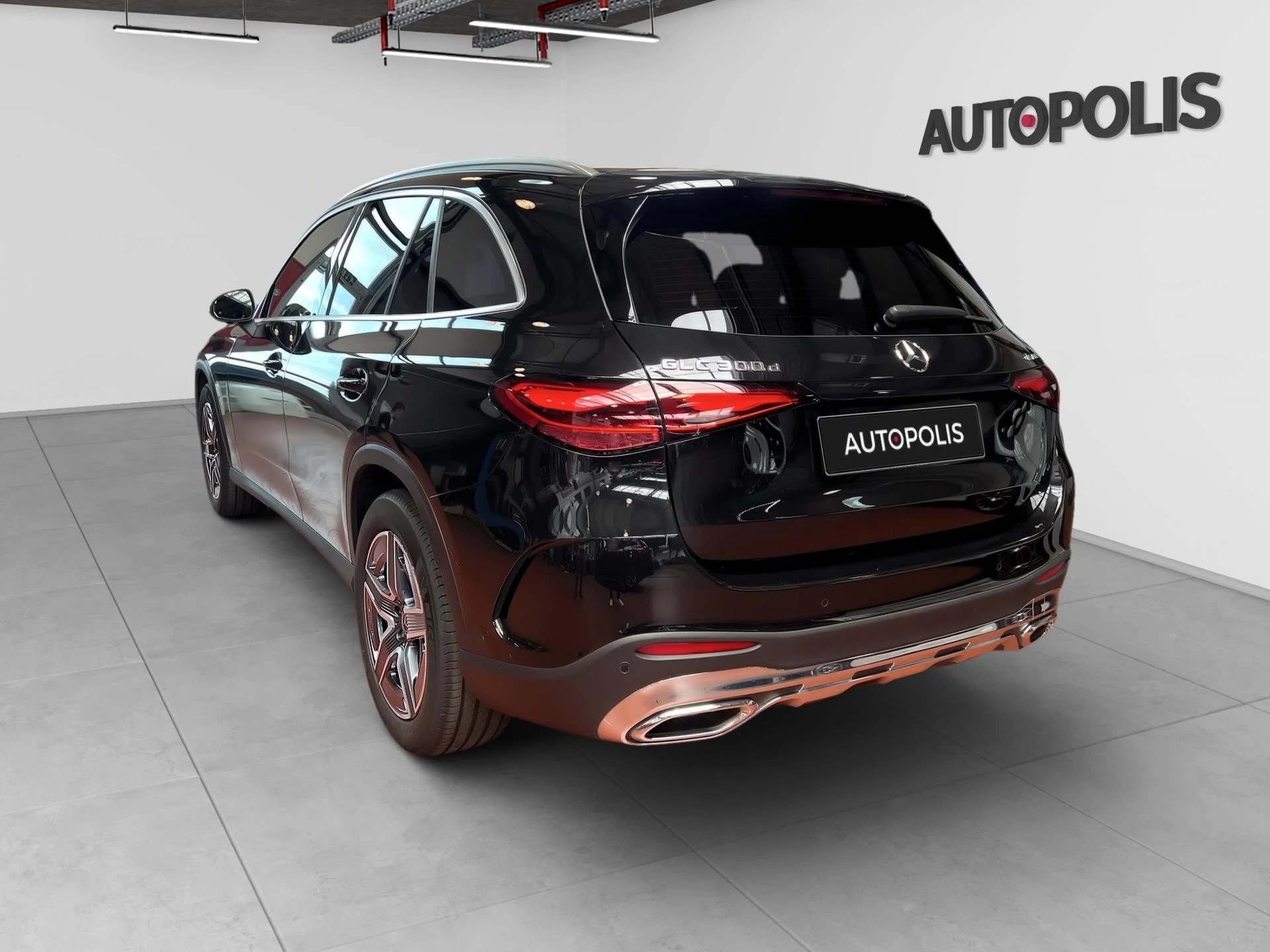 Mercedes-Benz-GLC-image-14