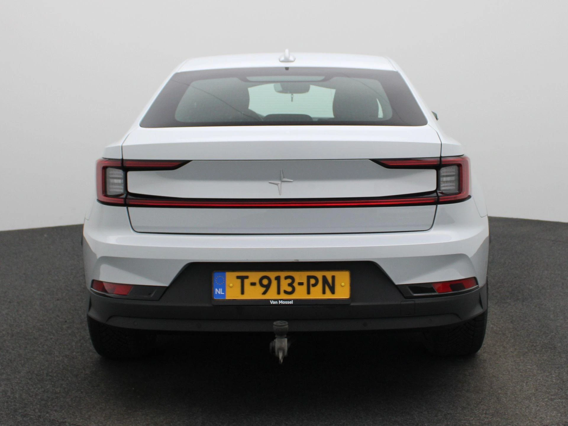 Polestar-2-image-4