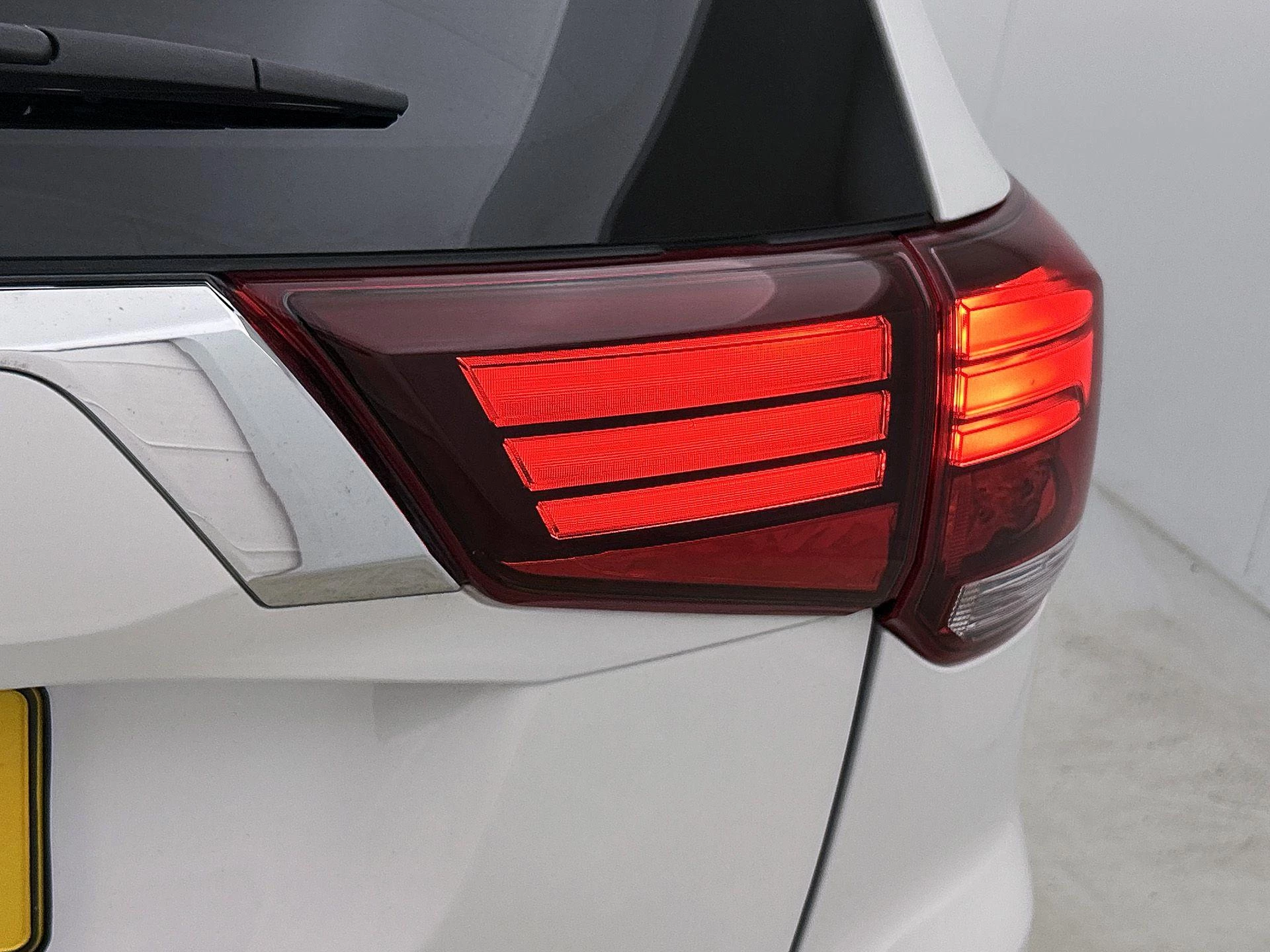 Mitsubishi-Outlander-image-21