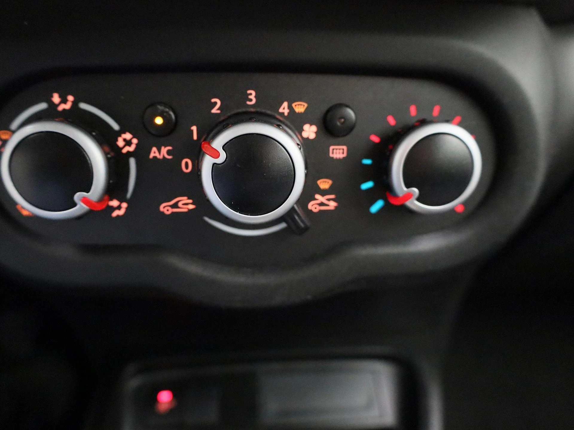 Renault-Twingo-image-18