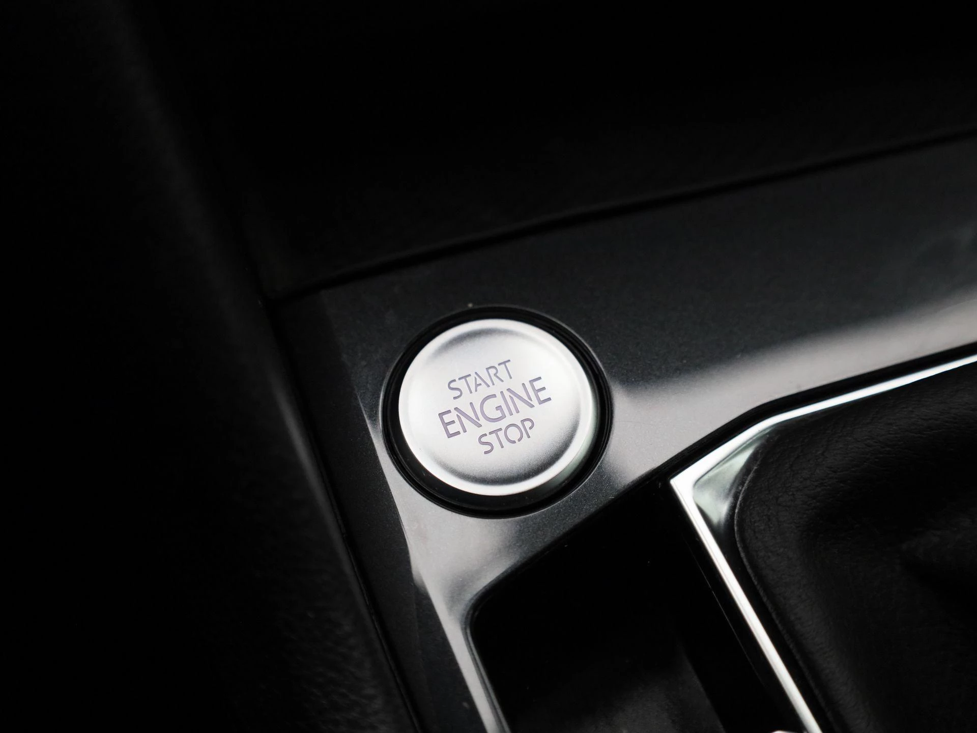 Volkswagen-Tiguan-image-35