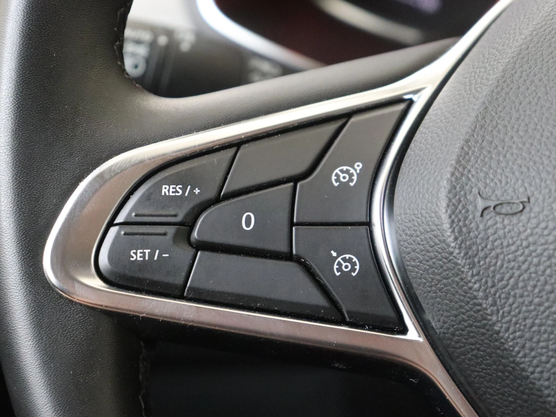 Renault-Captur-image-12