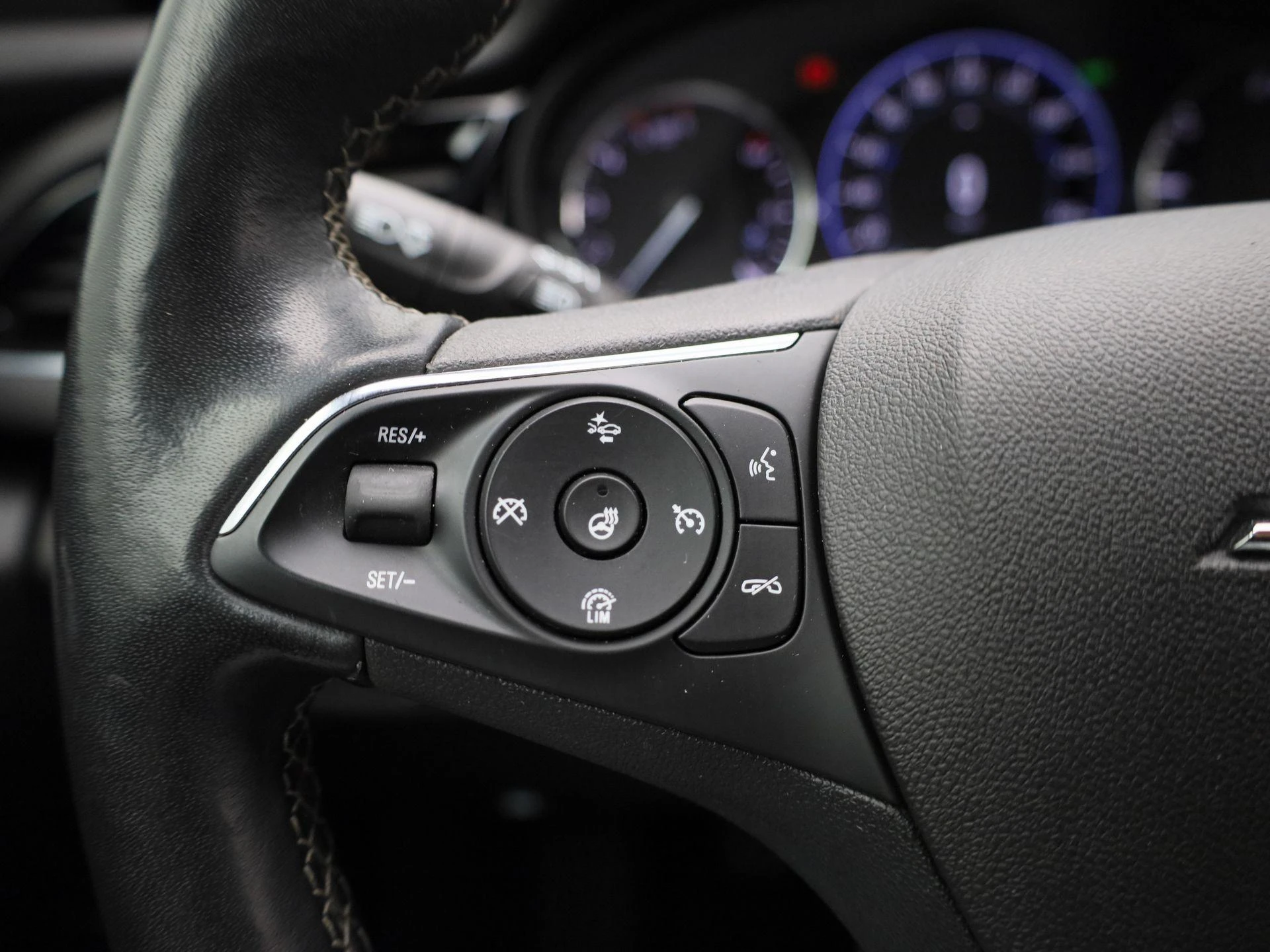 Opel-Insignia-image-19