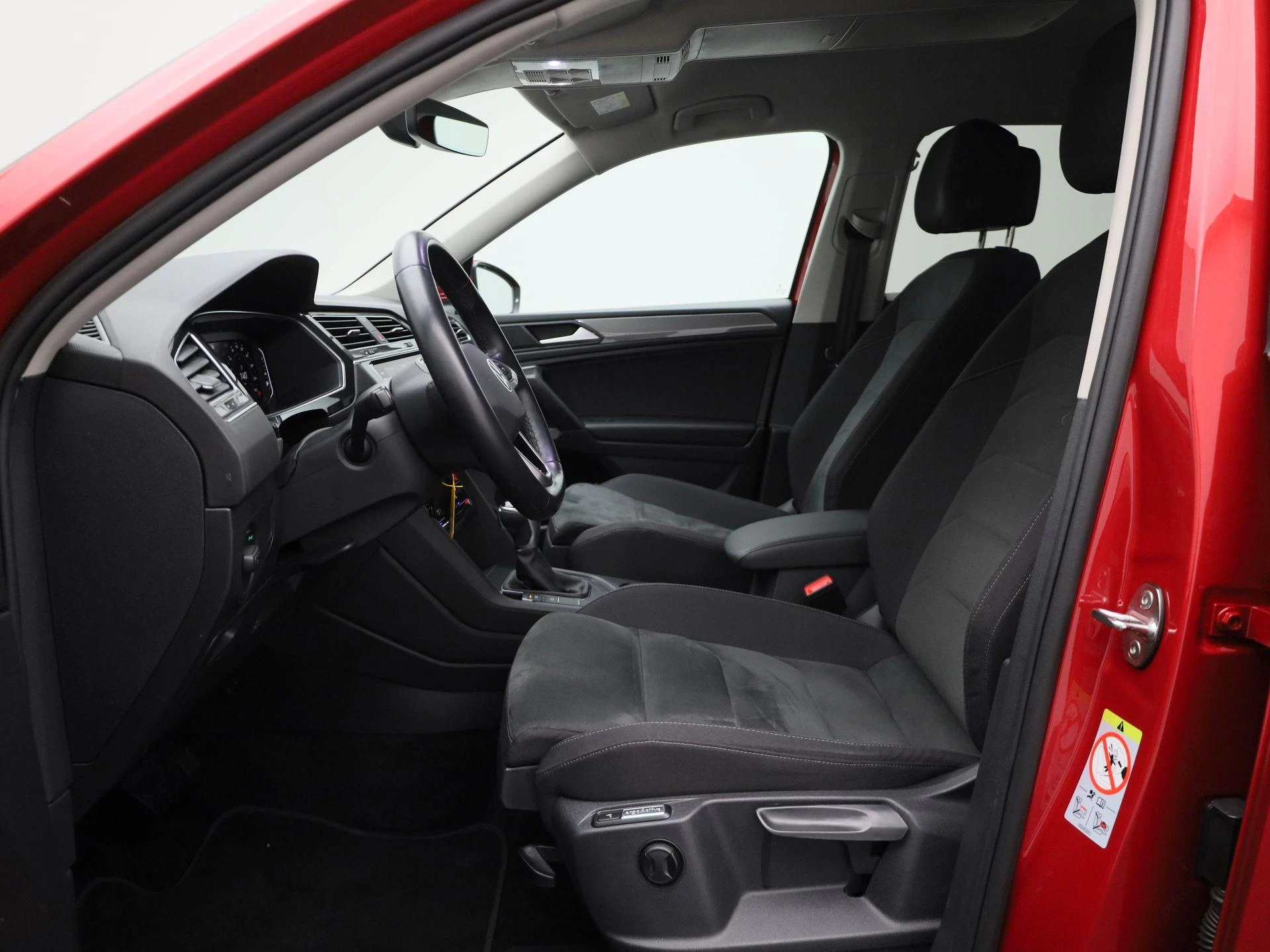 Volkswagen-Tiguan Allspace-image-8