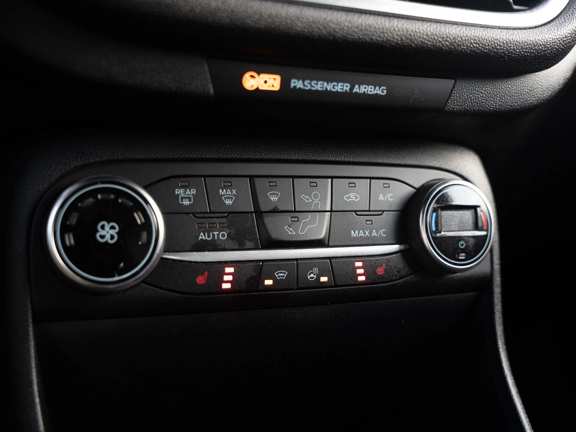 Ford Fiesta Active X Aut*AHK*ACC*NAVI*RFK*Winter-Pkt.