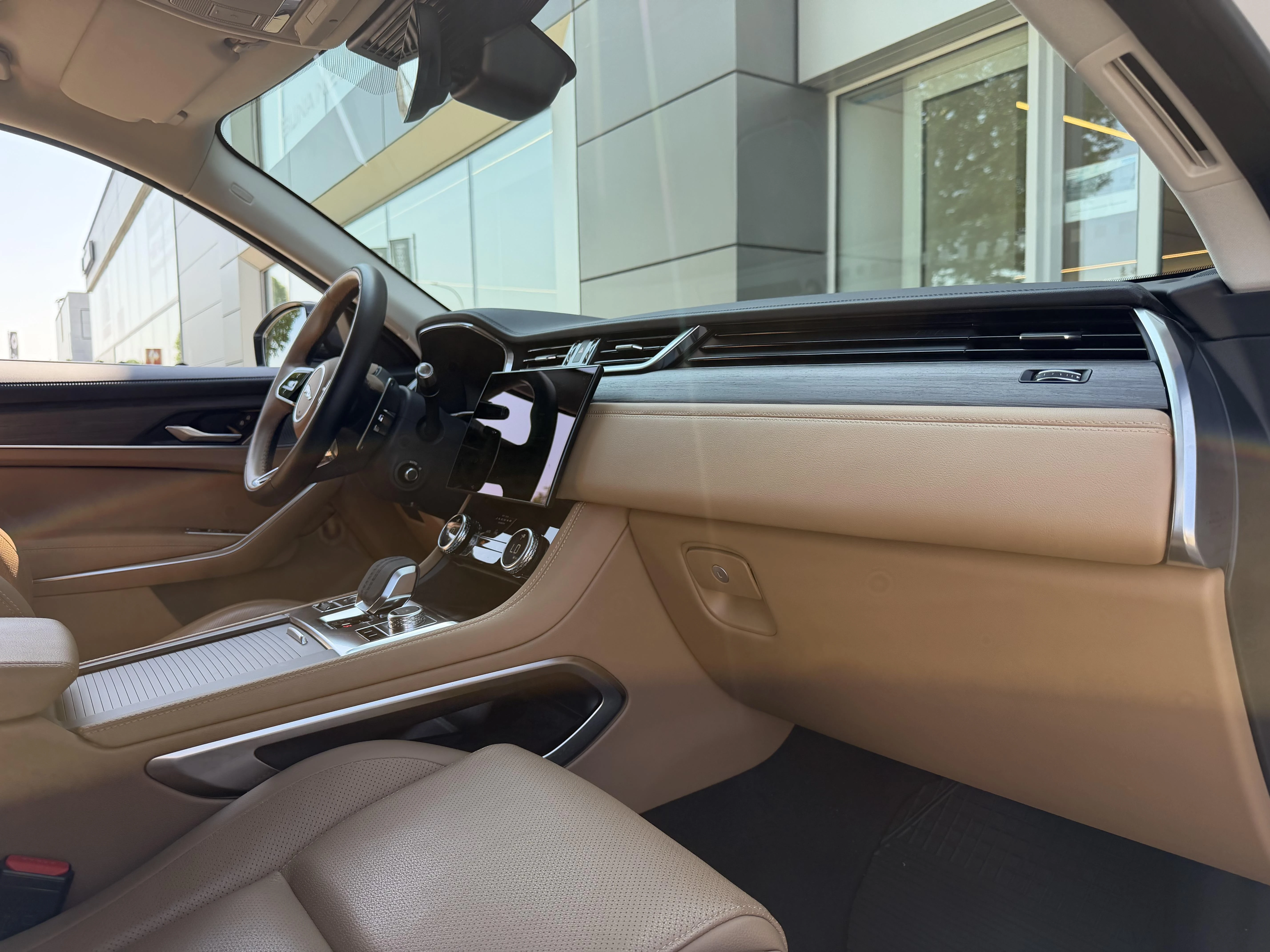 Jaguar F-PACE P250 SE AWD Auto. 22MY