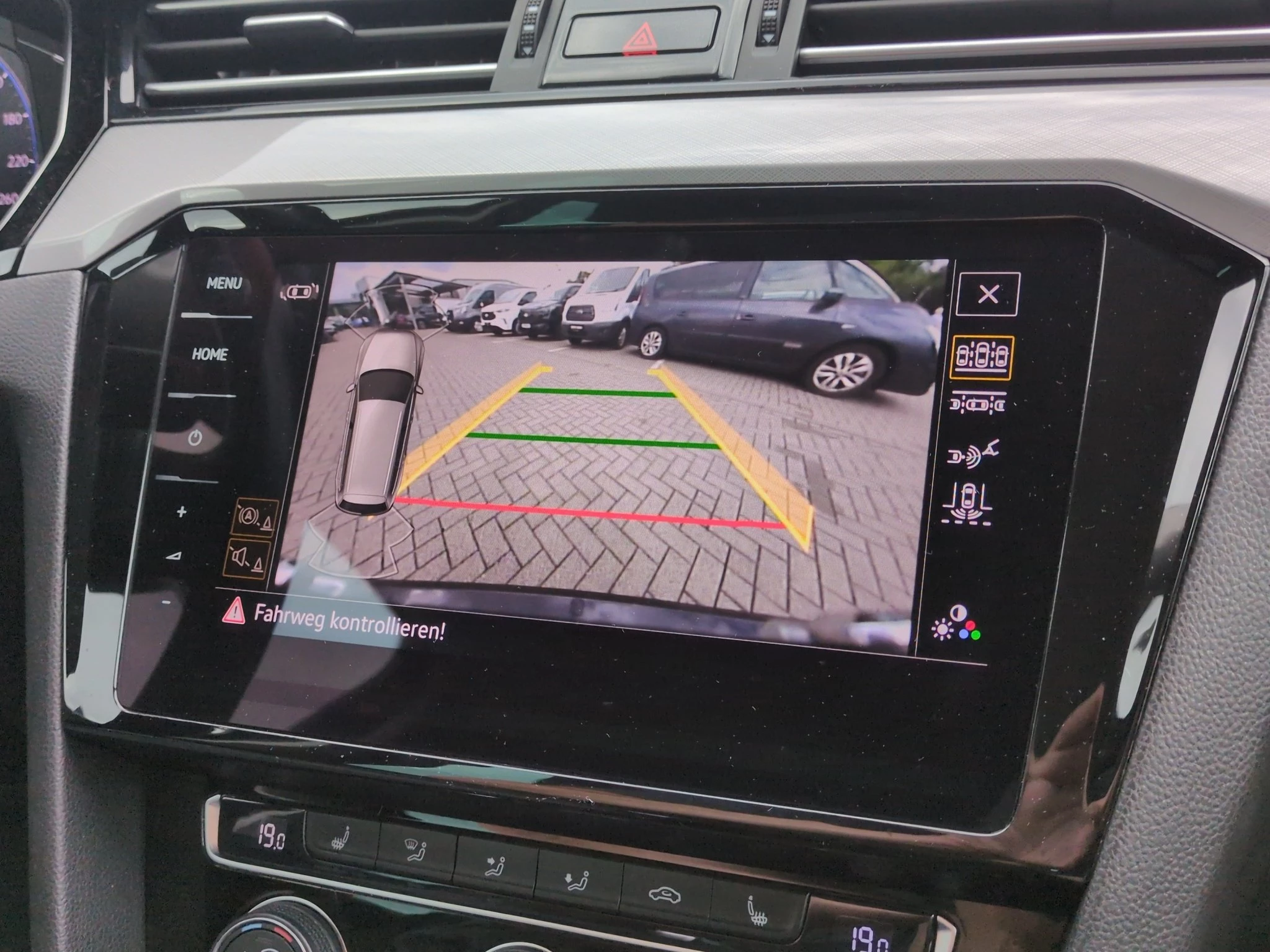 Volkswagen Passat Variant Business AHK*BUSINESS.PKT*STHZ*LMF