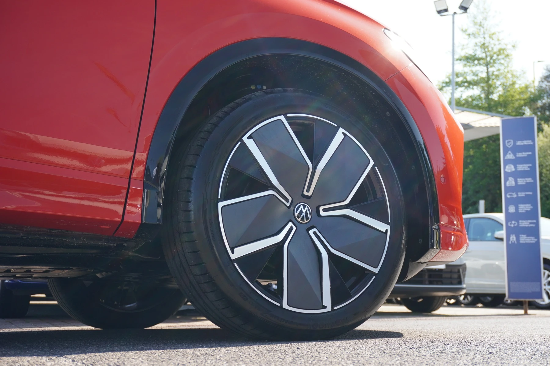 Volkswagen-Tiguan-image-36