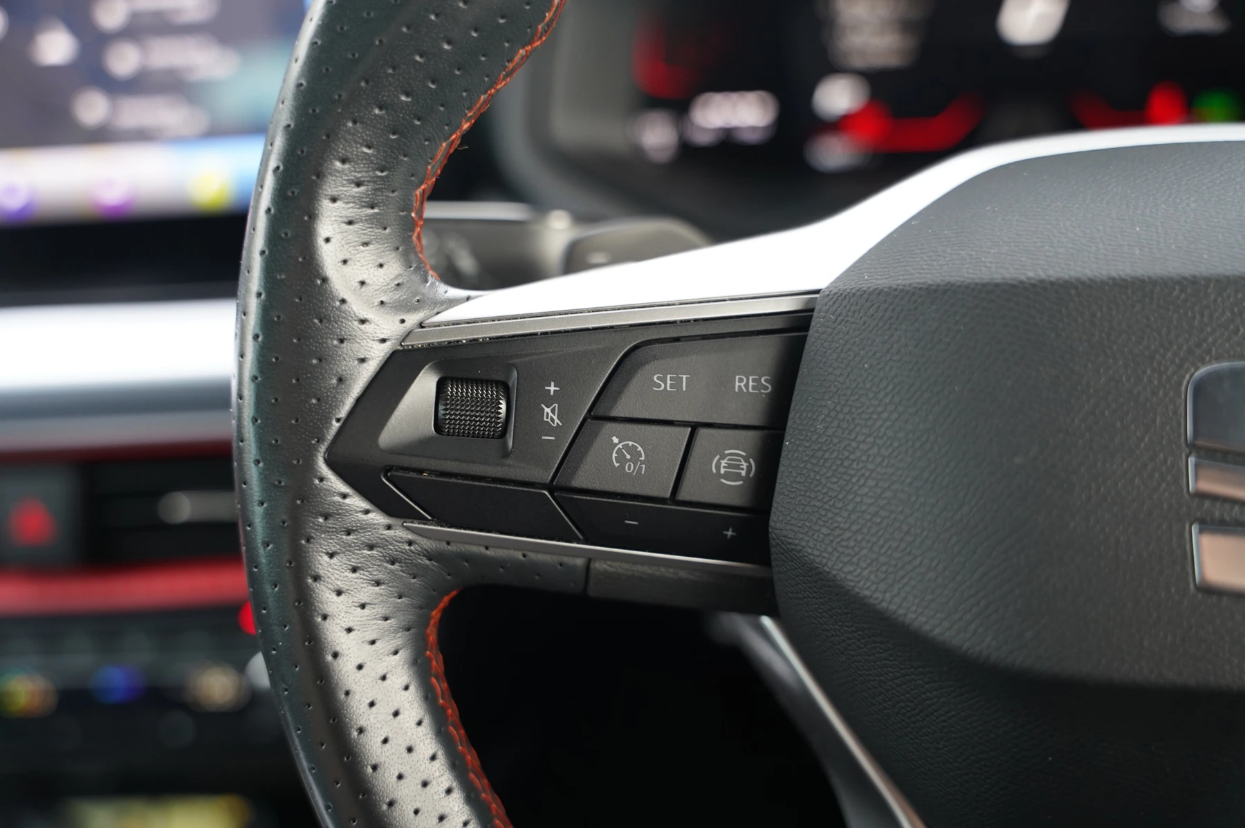 SEAT-Arona-image-16