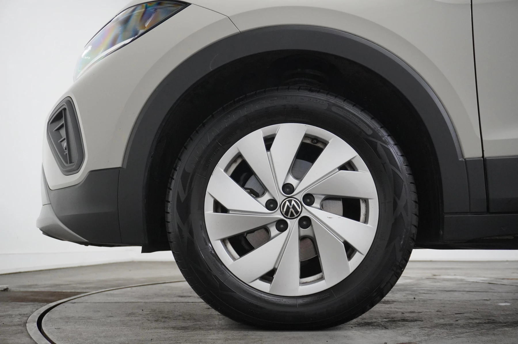 Volkswagen-T-Cross-image-4