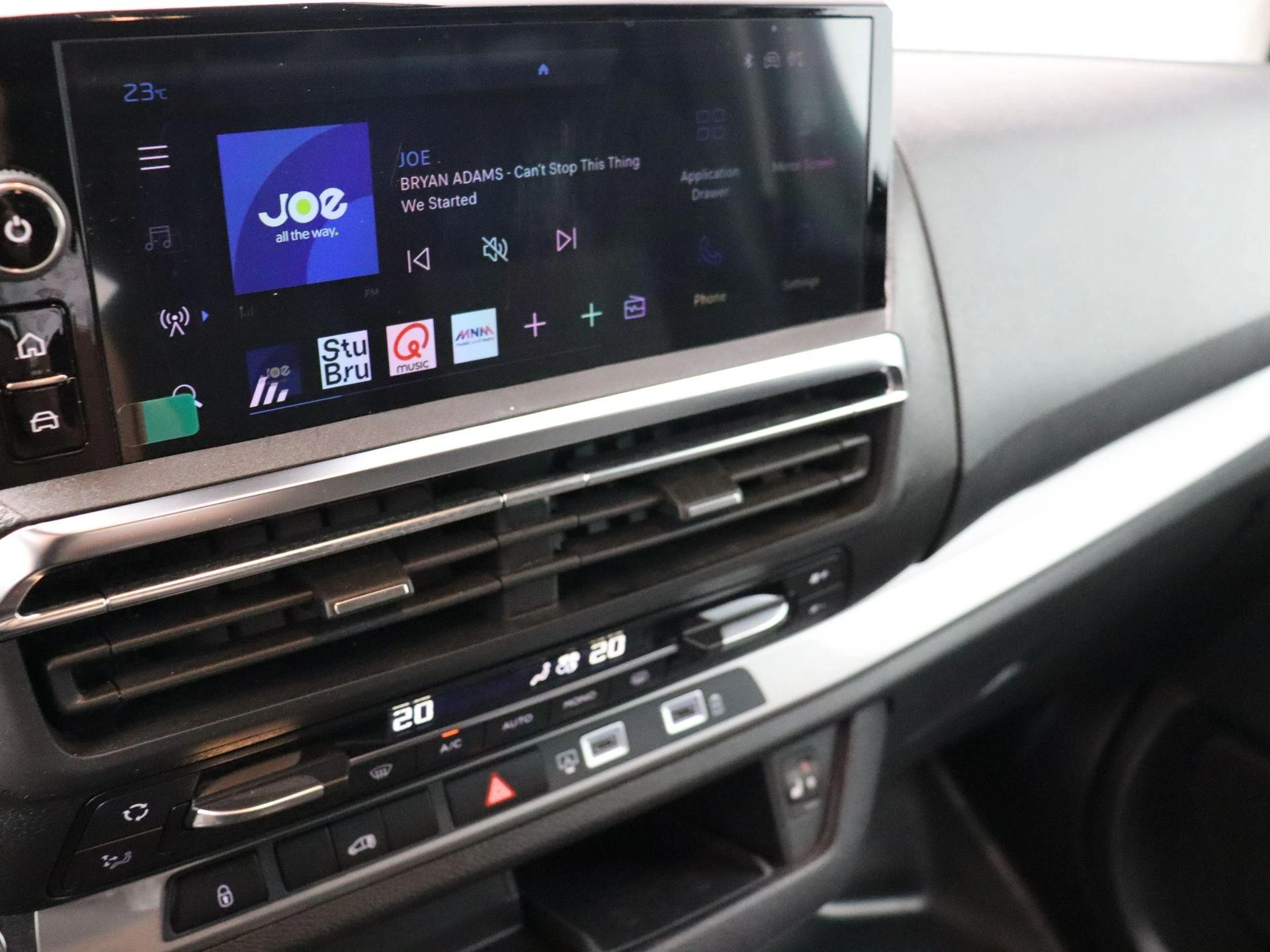 Peugeot-Expert-image-11