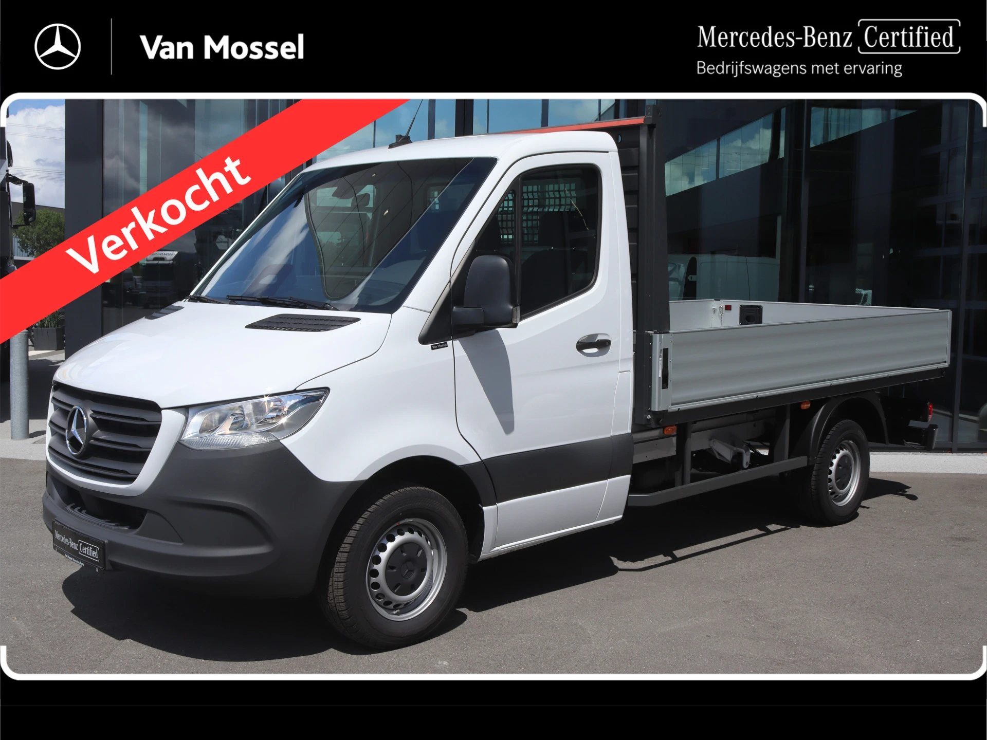 Mercedes-Benz-Sprinter-image-0