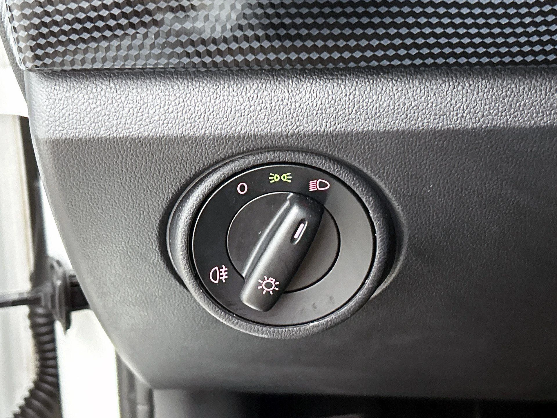 Volkswagen-up!-image-17