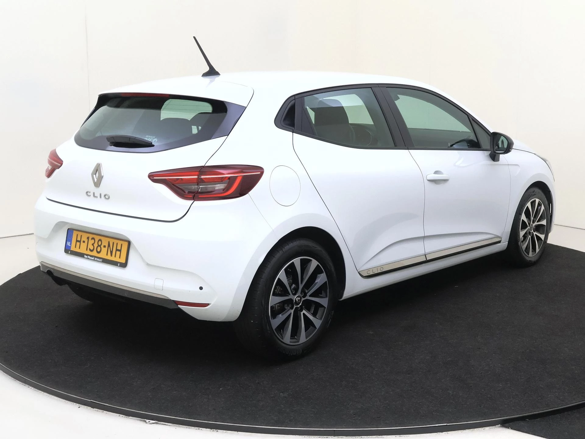 Renault-Clio-image-3