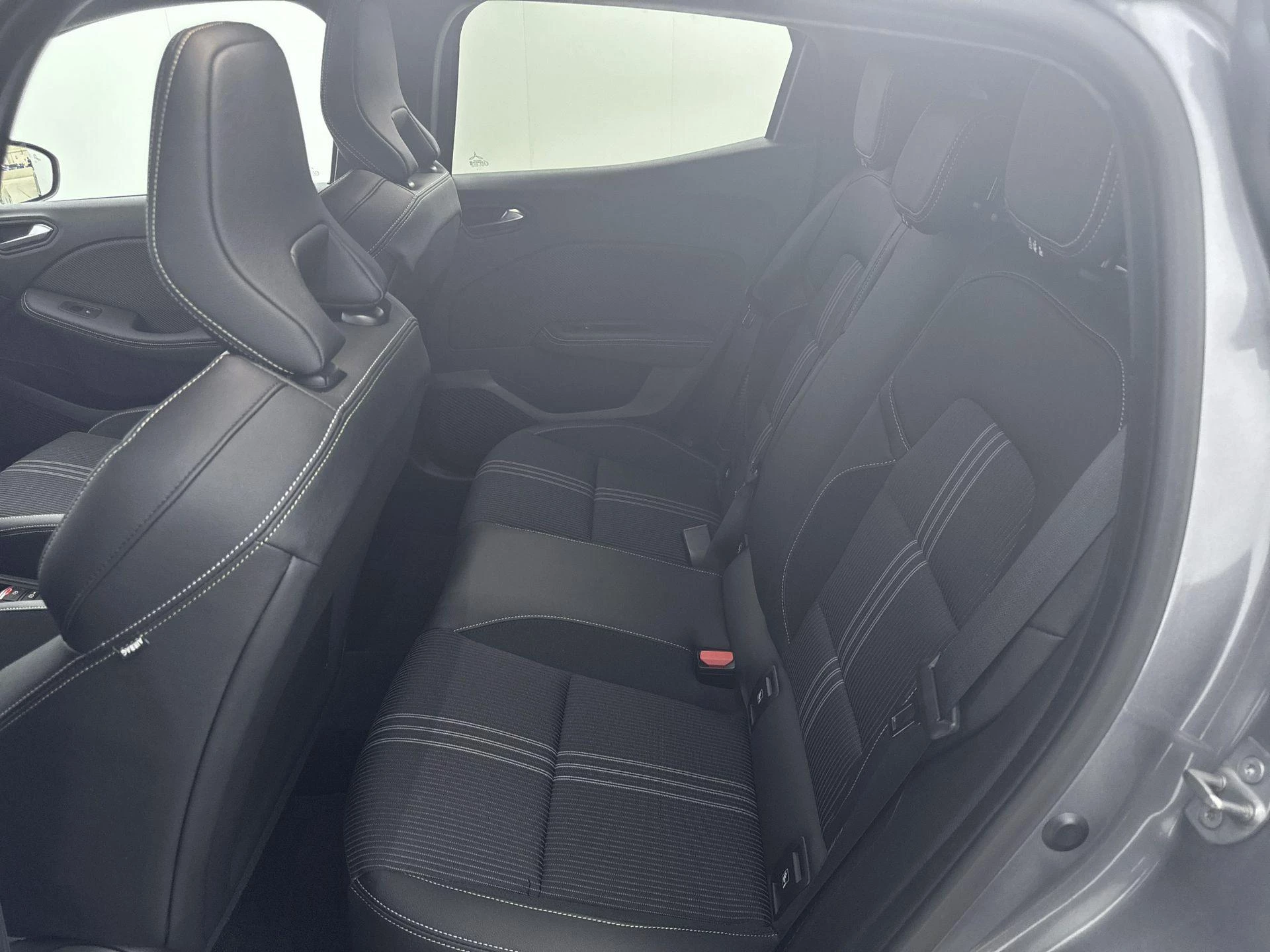 Renault-Clio-image-25