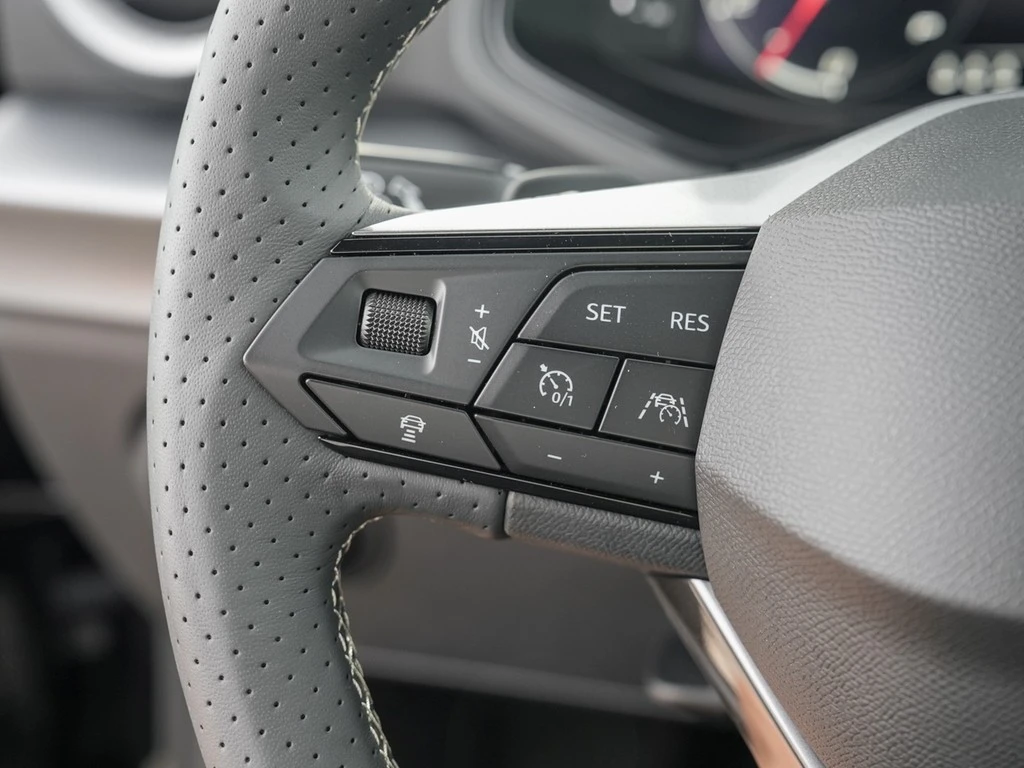 SEAT-Arona-image-17