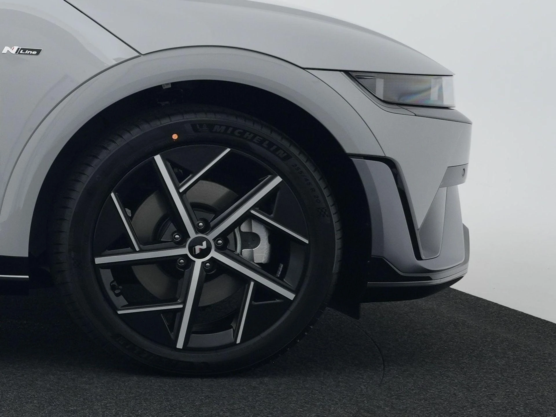 Hyundai-IONIQ 5-image-7