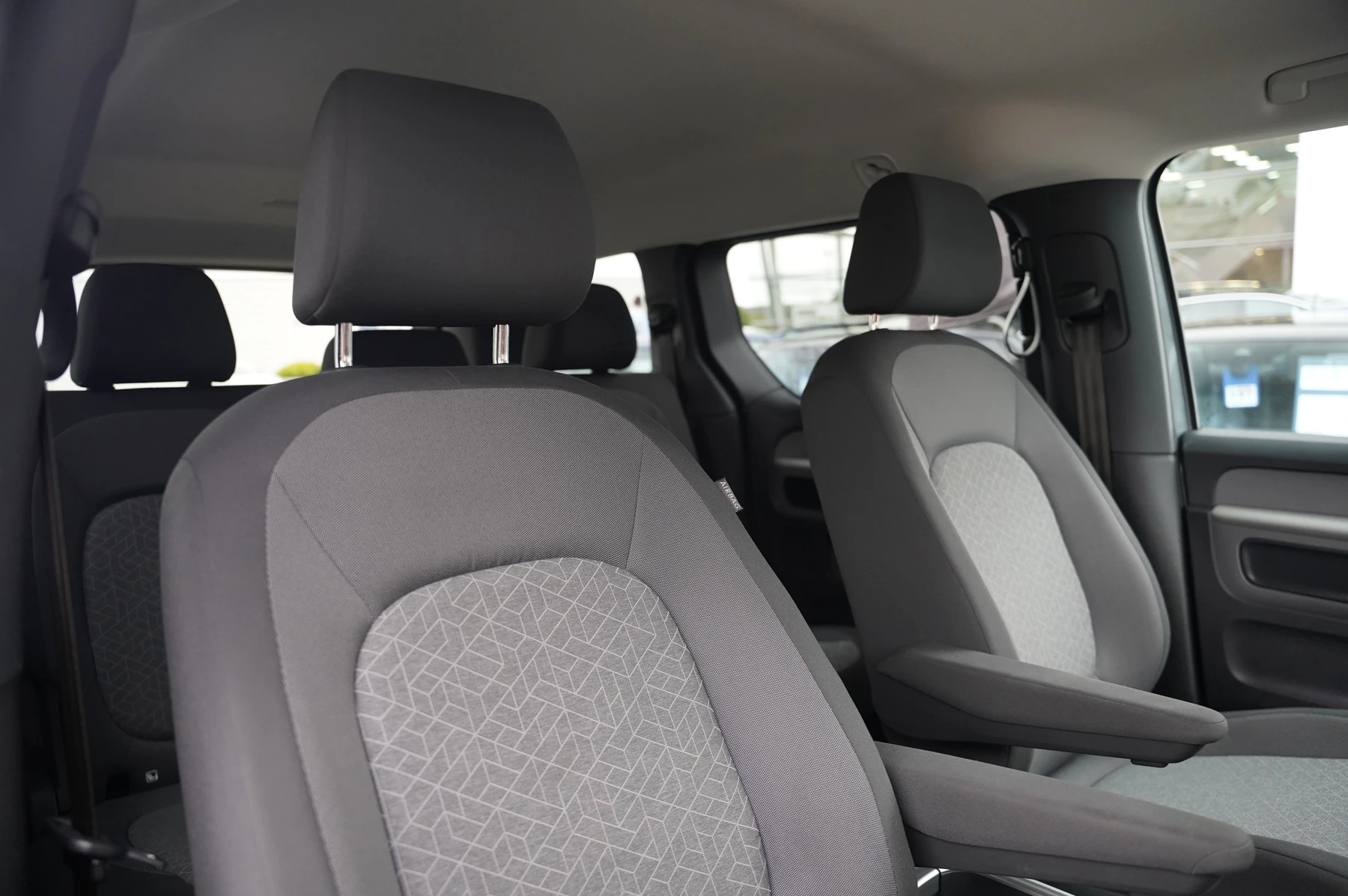 Volkswagen-ID. Buzz-image-9
