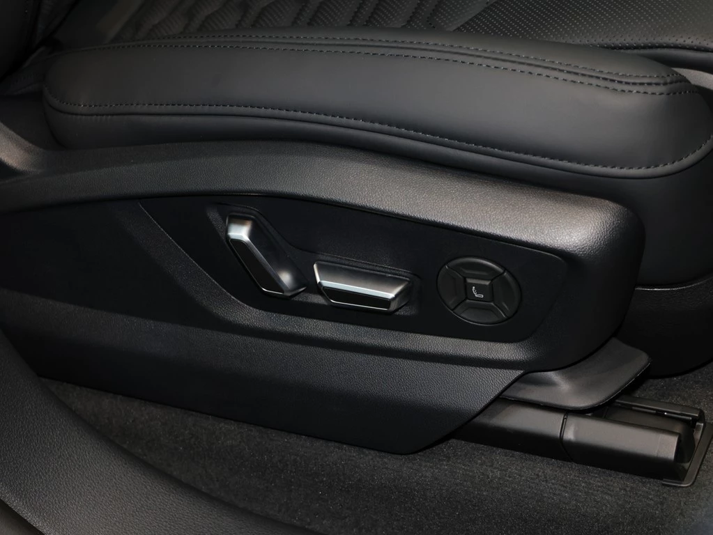 Audi-RSQ8-image-9