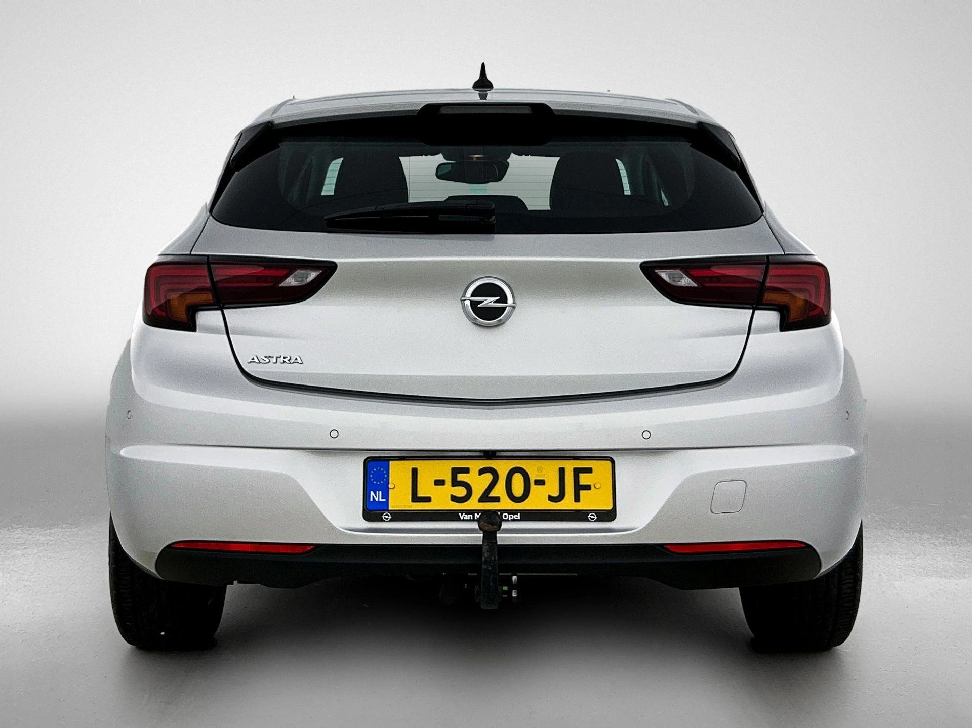 Opel-Astra-image-2