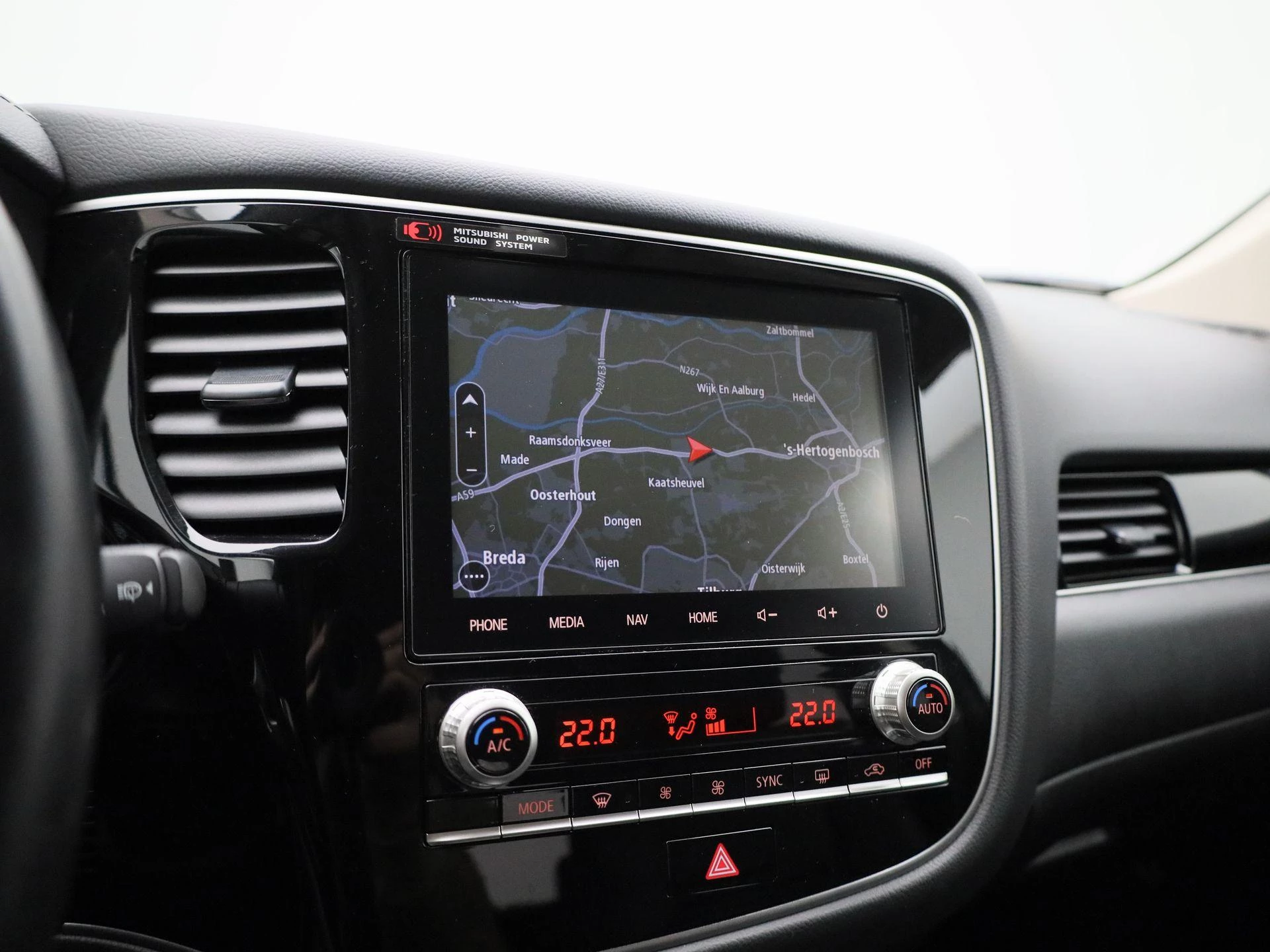 Mitsubishi-Outlander-image-14