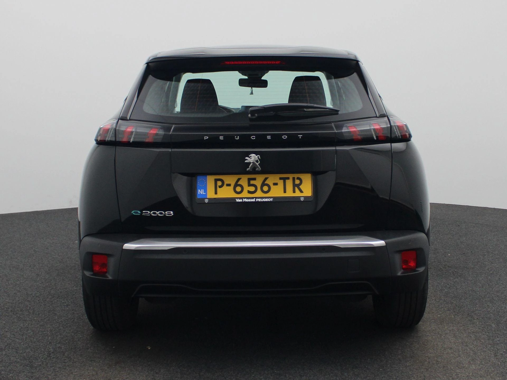 Peugeot e-2008 EV Active 50 kWh