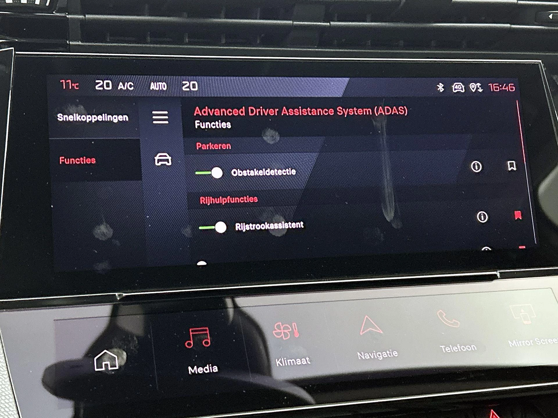 Peugeot-308-image-10