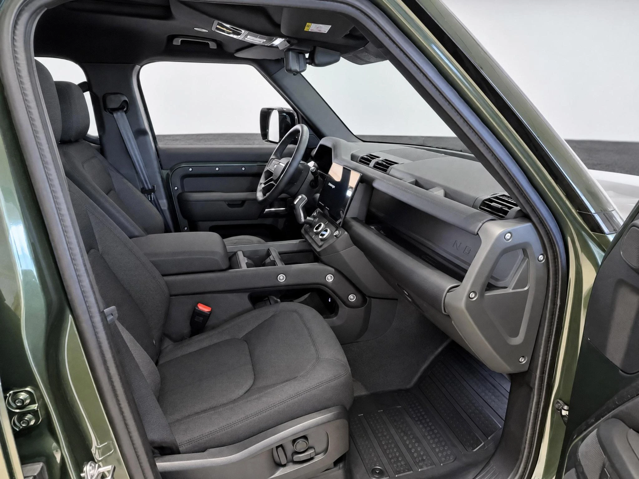 Land Rover-Defender-image-7