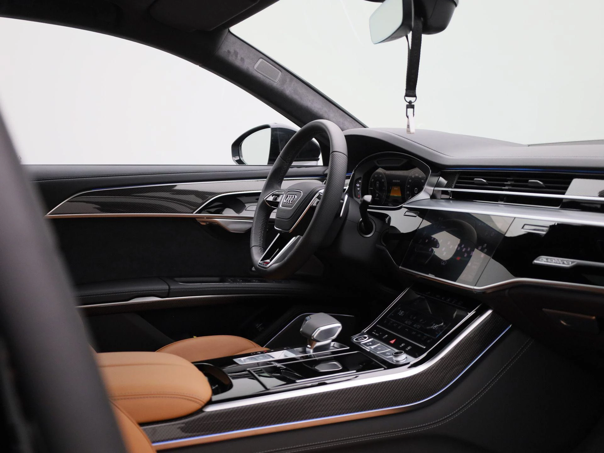 Audi A8 60 TFSI e quattro Lang 340 PK