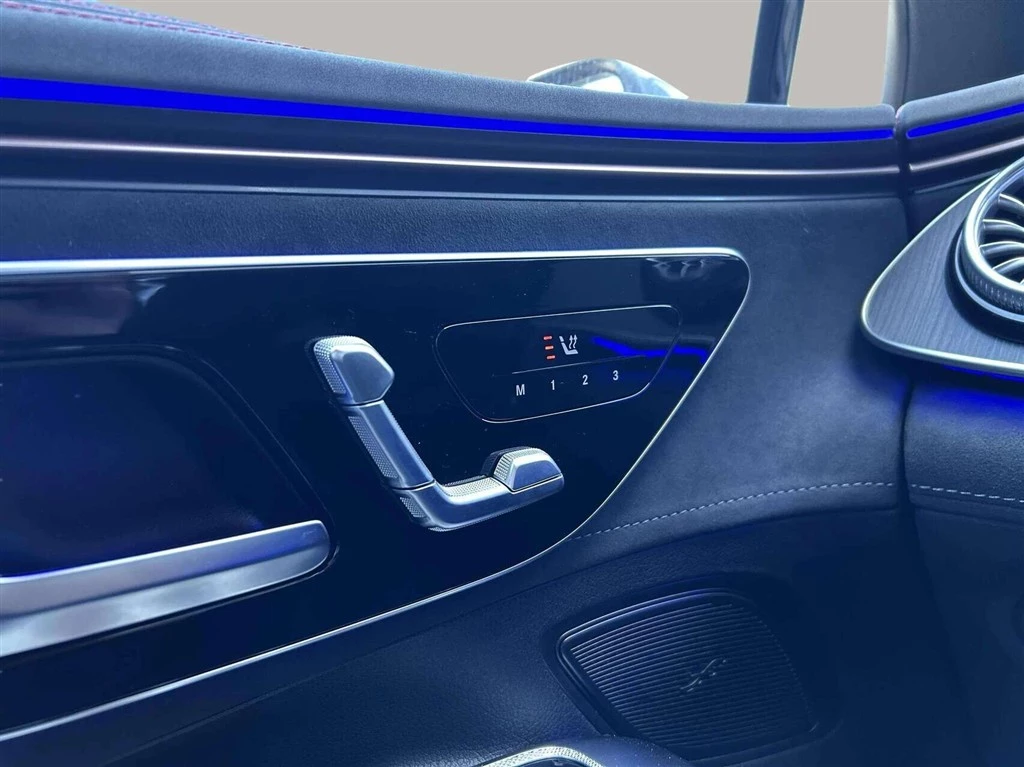 Mercedes-Benz-EQE-image-10