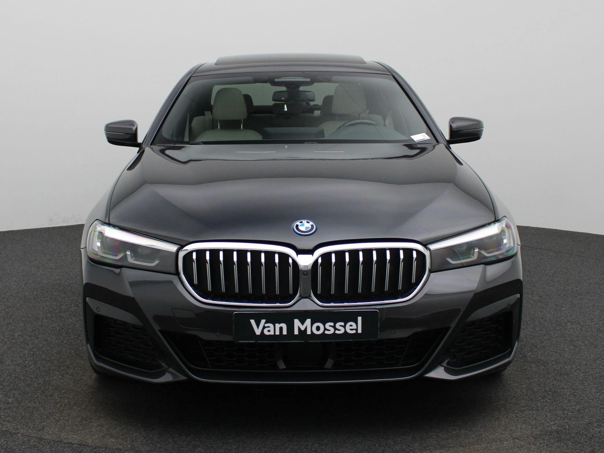 BMW-Série 5-image-2