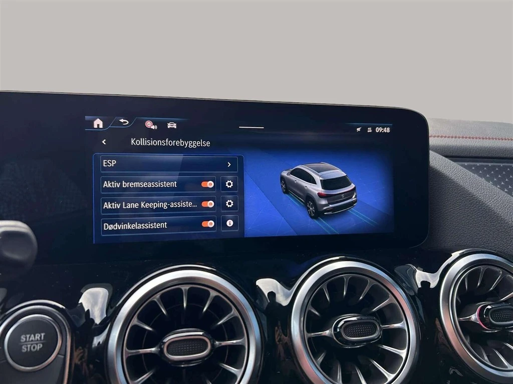 Mercedes-Benz-EQA-image-17