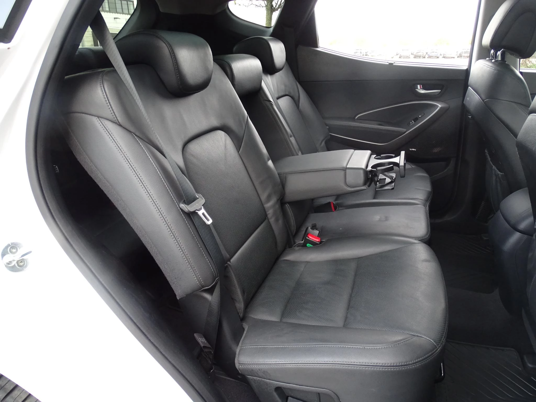 Hyundai-Santa Fe-image-14