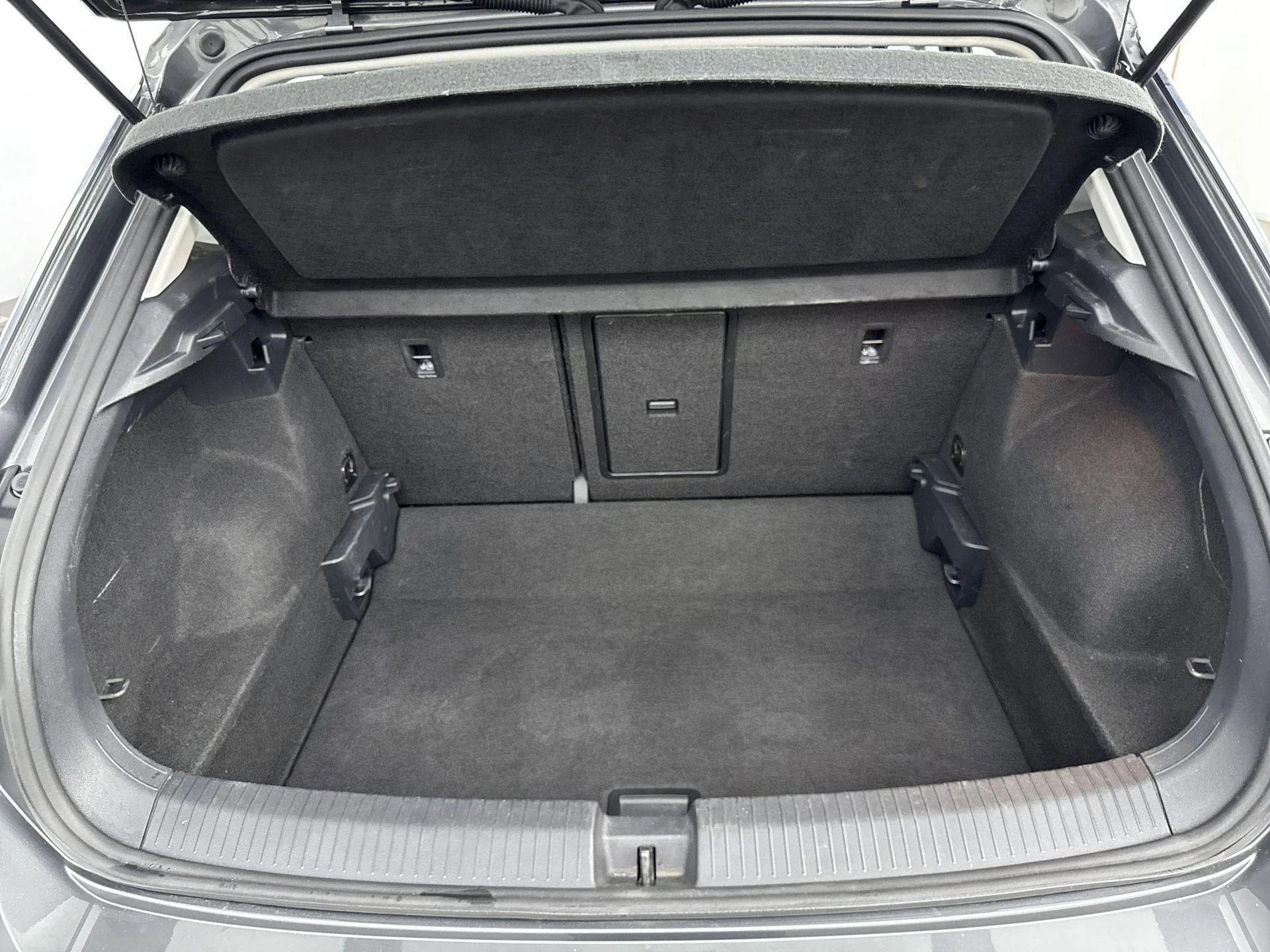 Volkswagen-T-Roc-image-21