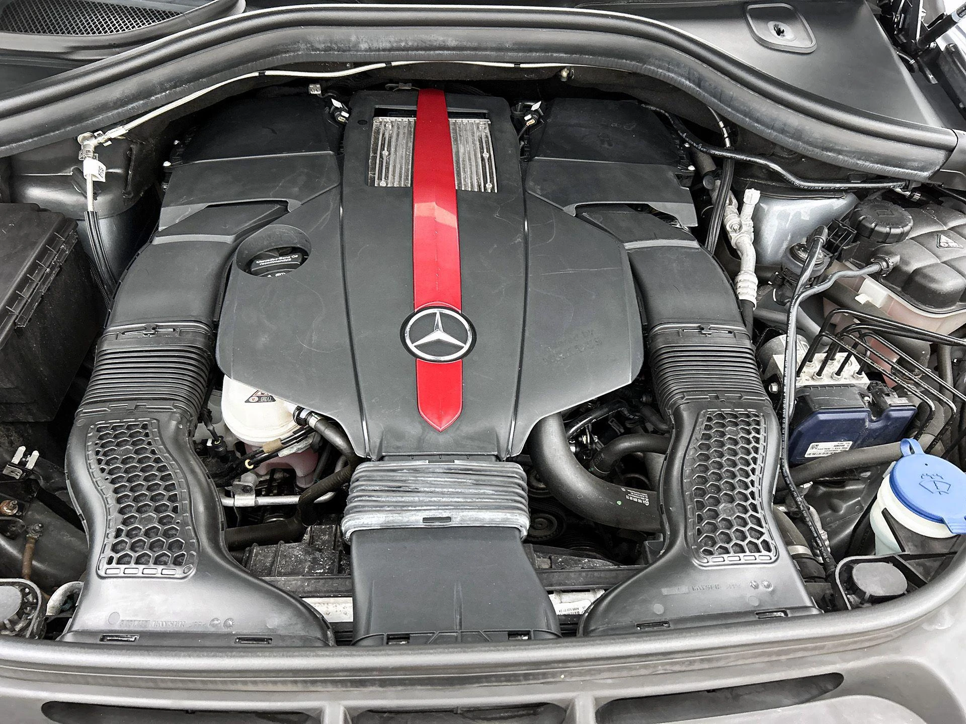 Mercedes-Benz-GLE-image-34