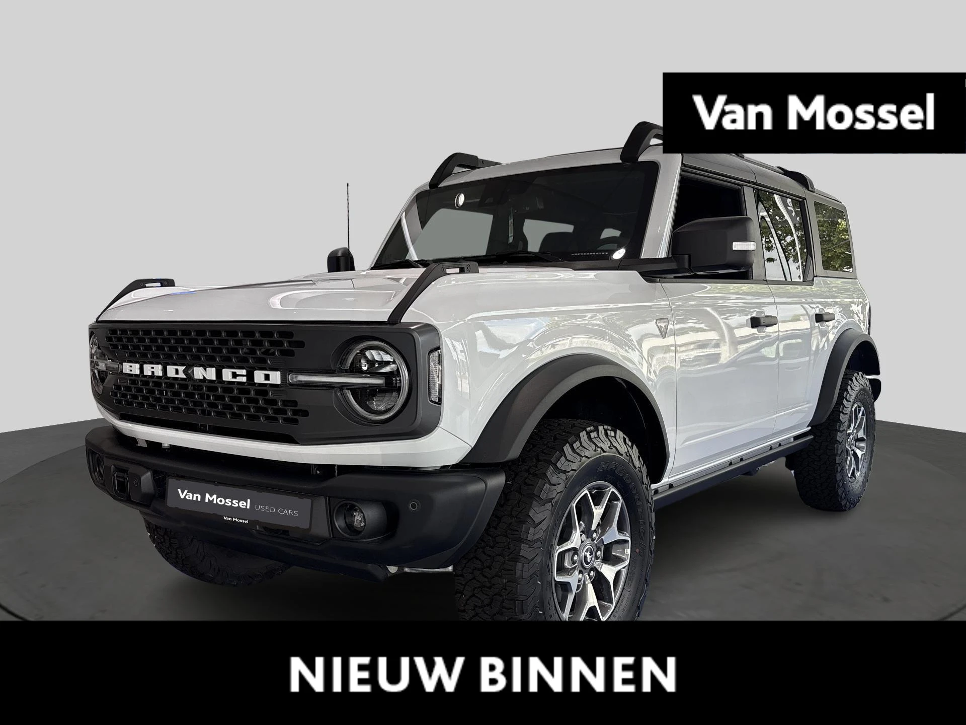 Ford-Bronco-image-0