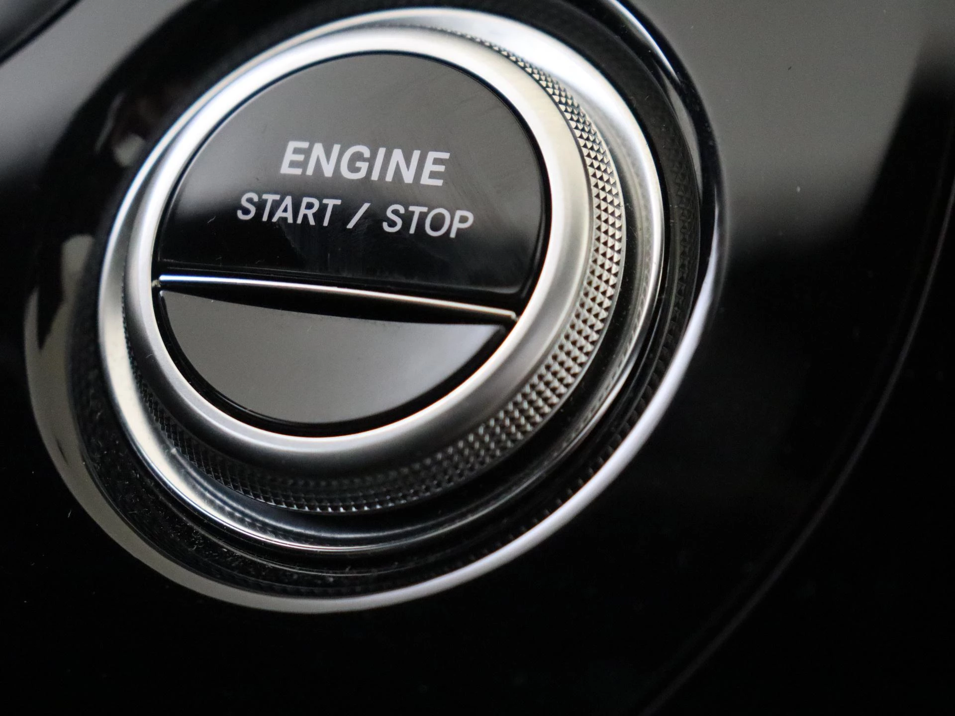 Mercedes-Benz-E-Klasse-image-20