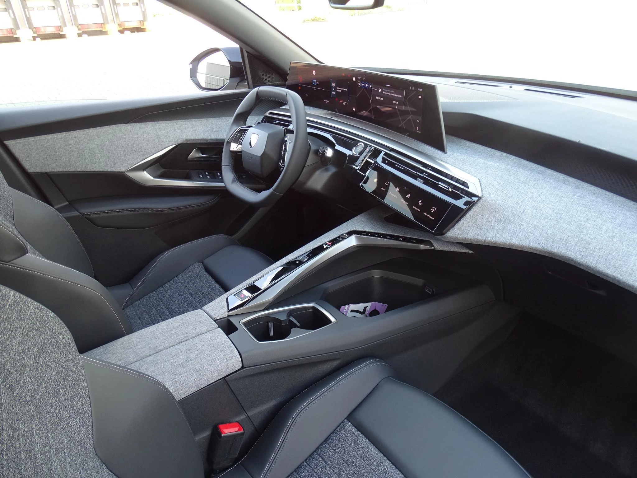 Peugeot 3008 1.2 HYBRID 136 e-DSC6 Allure Pack