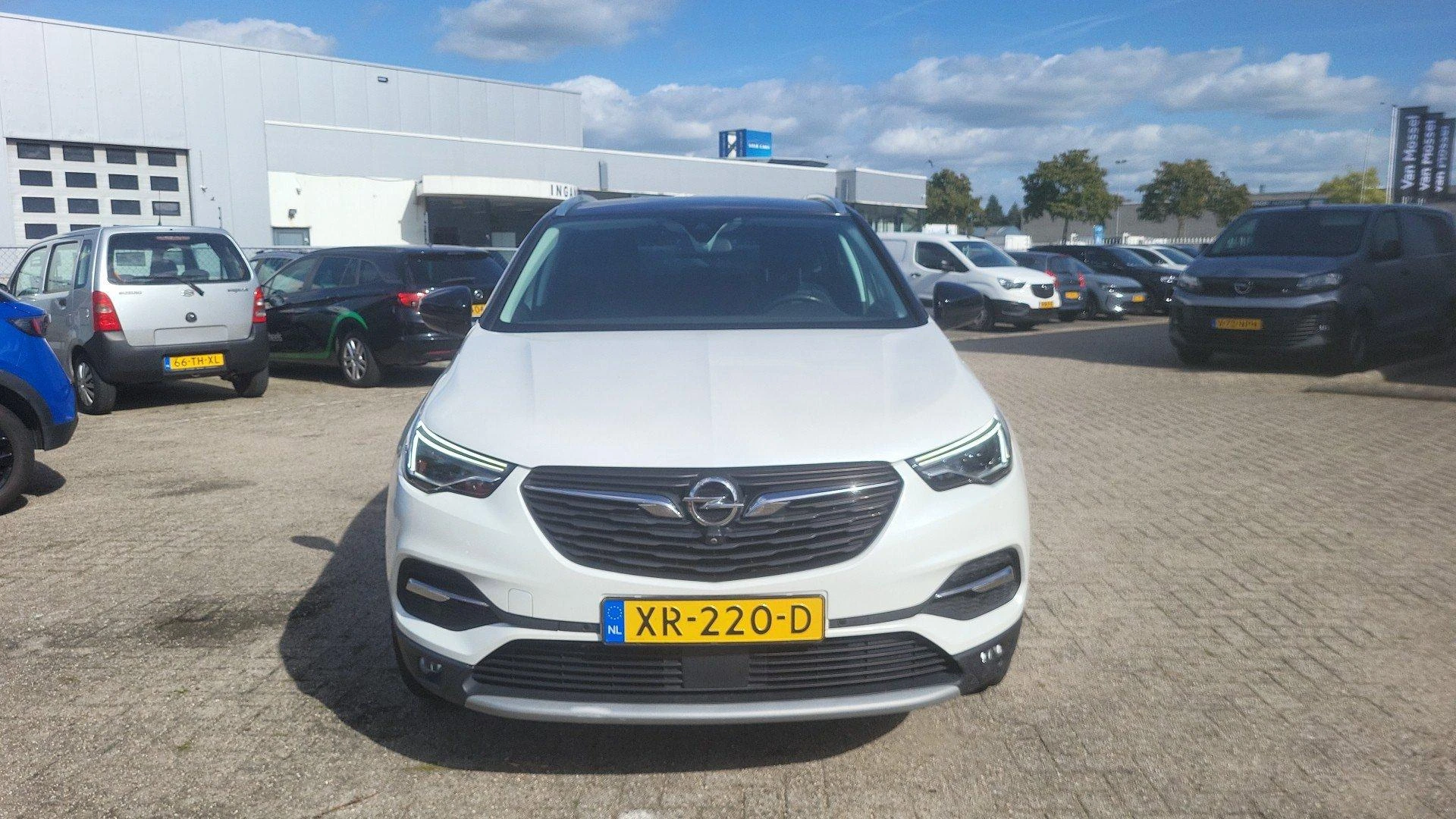 Opel-Grandland X-image-5