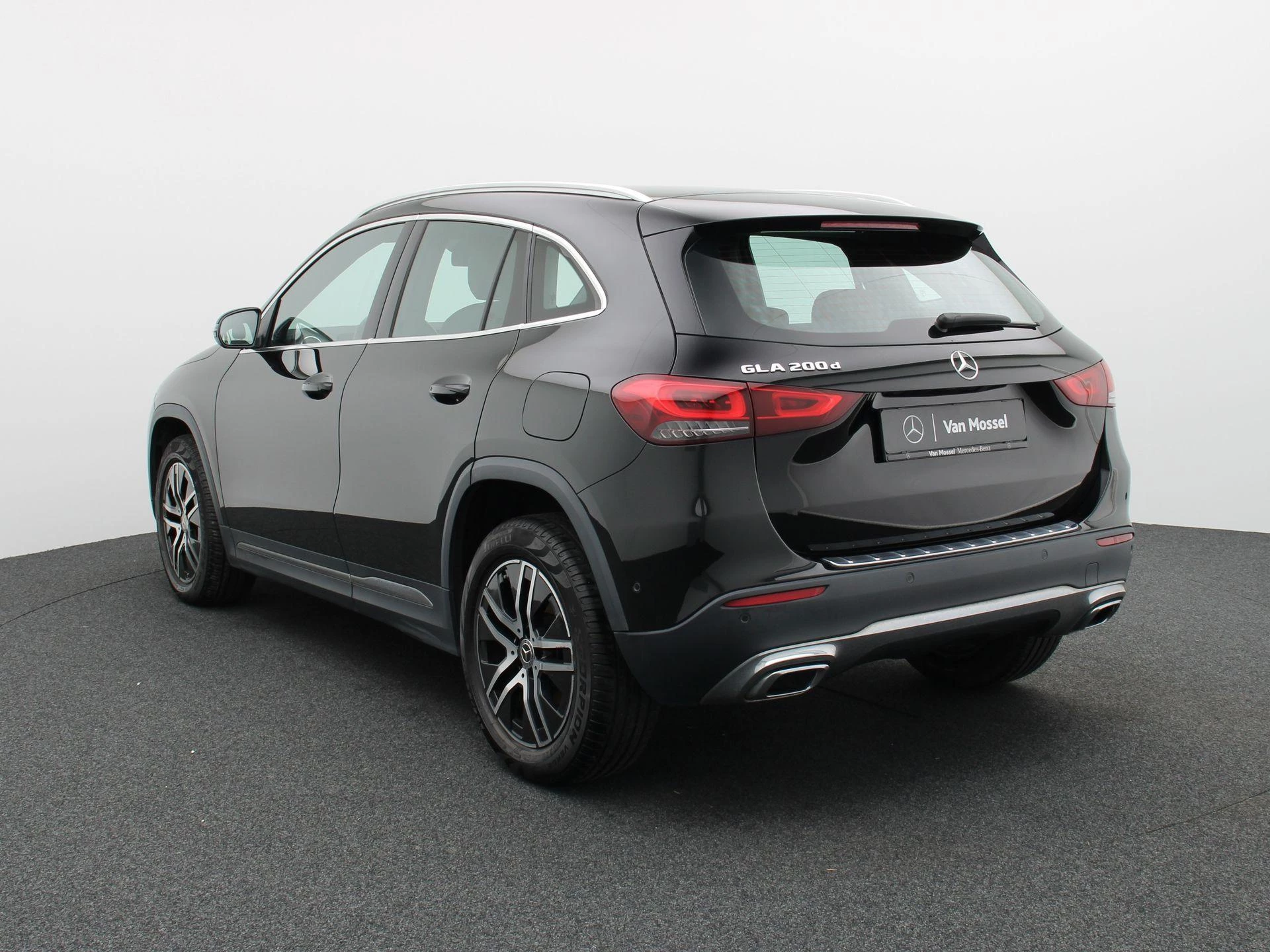 Mercedes-Benz GLA 200 d Business Solution + CARPLAY + SENSOREN + CAMERA + LED +