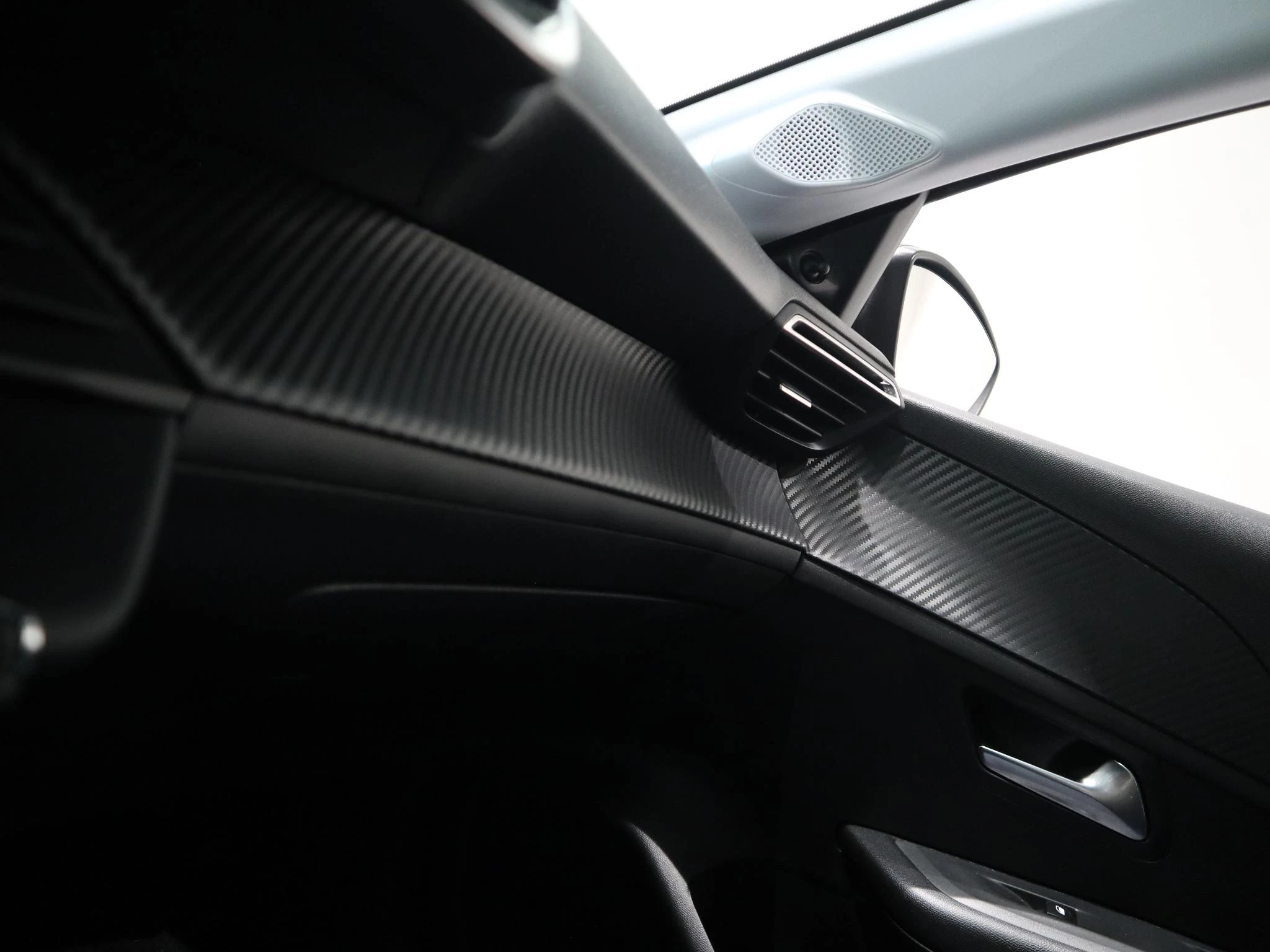 Peugeot-208-image-15