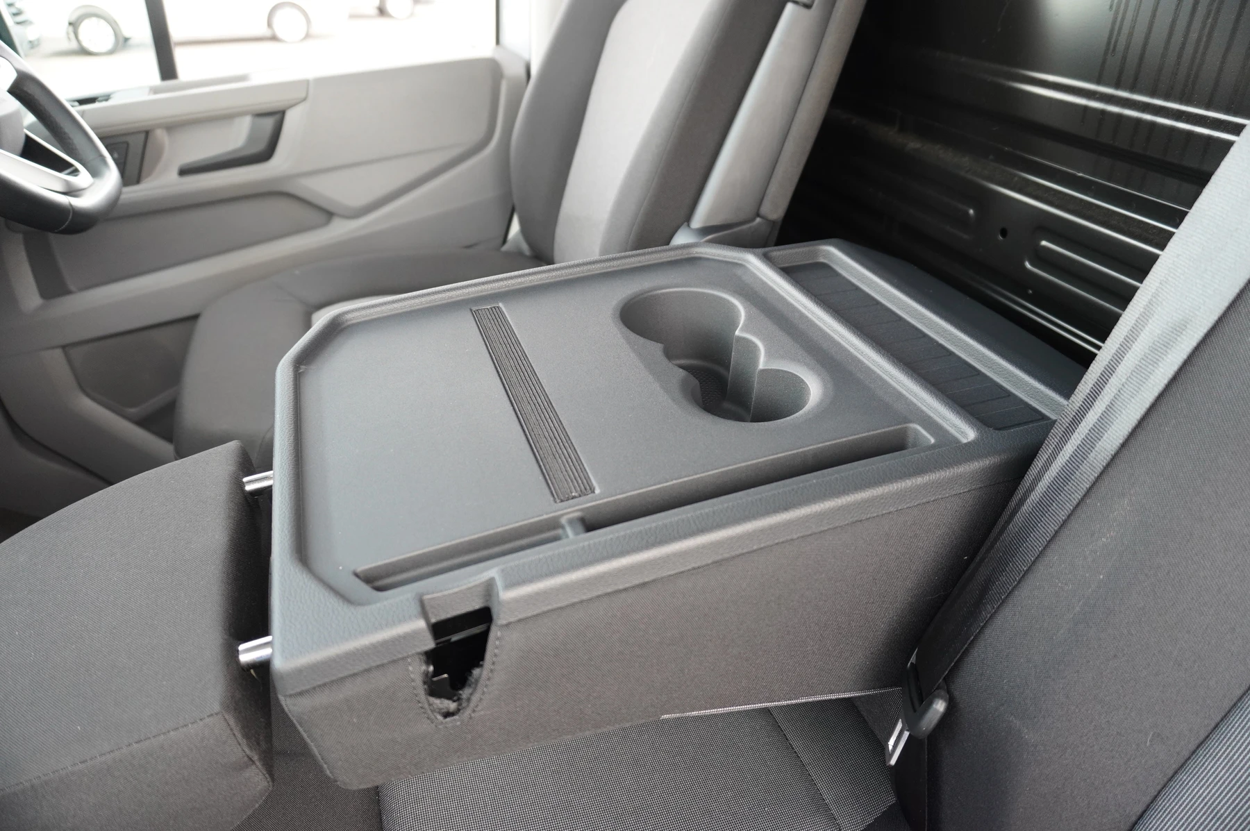 Volkswagen-Crafter-image-9