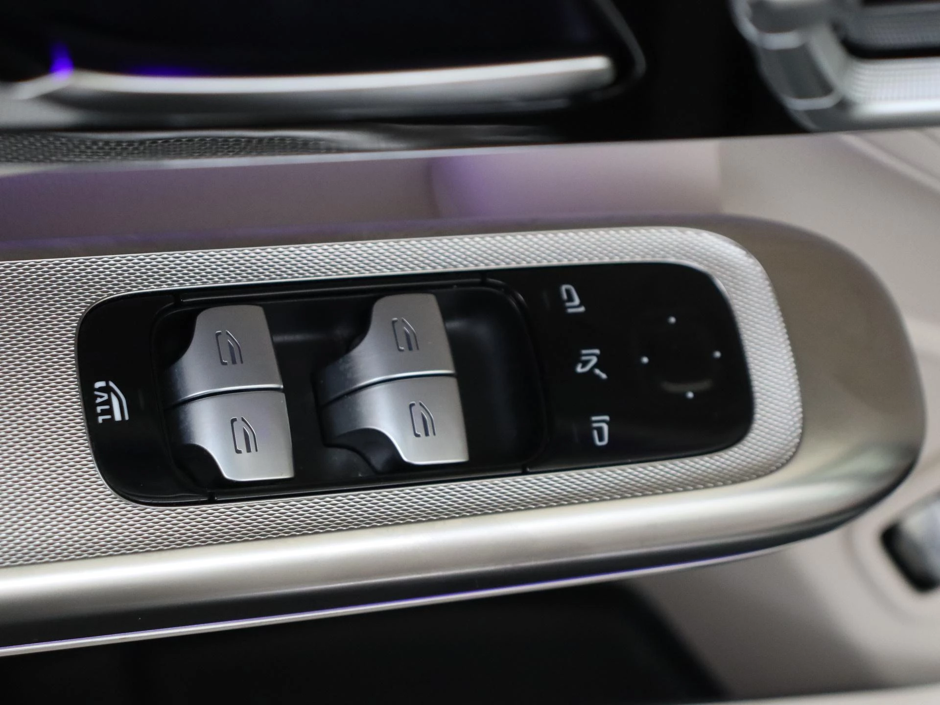 Mercedes-Benz-CLE-image-25