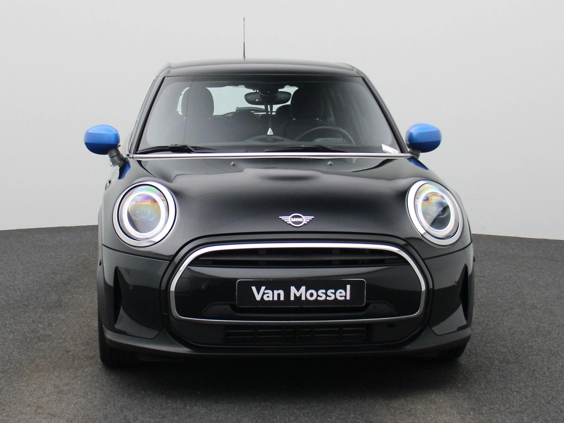 MINI-One-image-2